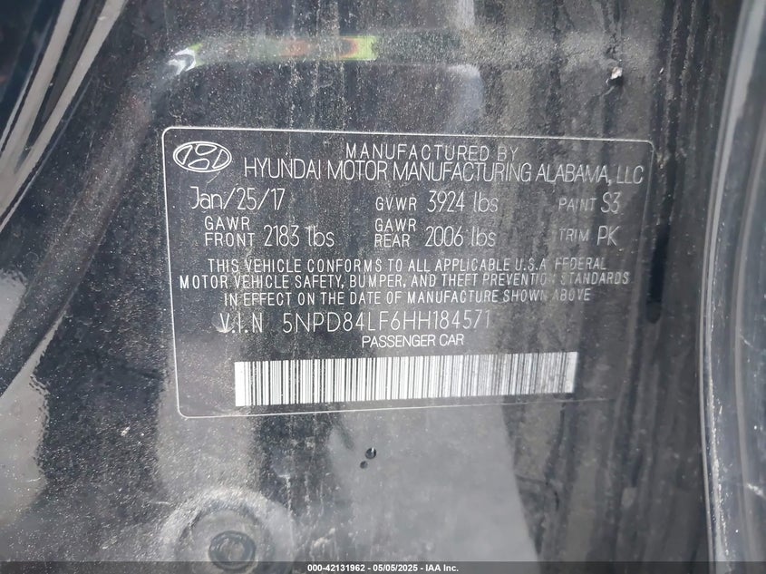 2017 HYUNDAI ELANTRA VIN: 5NPD84LF6HH184571