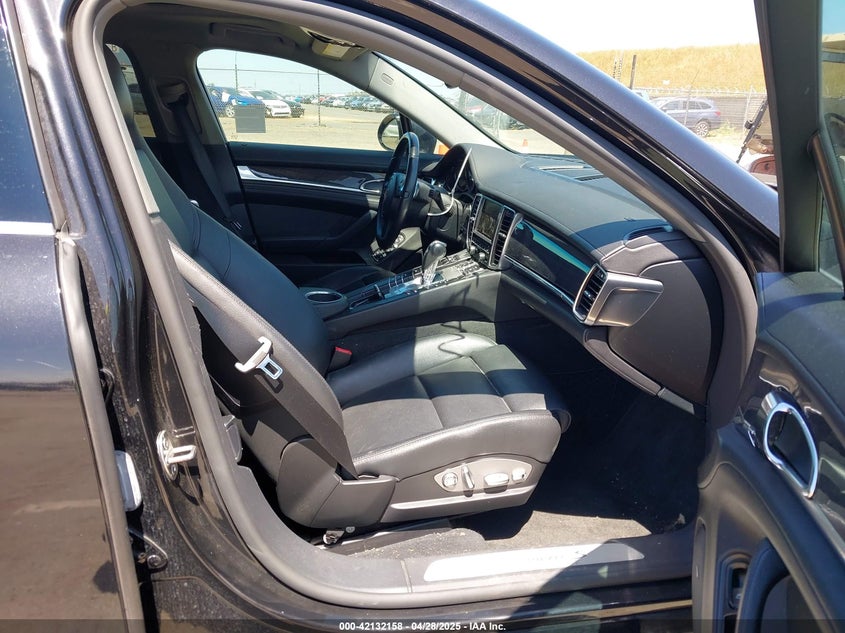 2011 PORSCHE PANAMERA VIN: WP0AB2A74BL062301