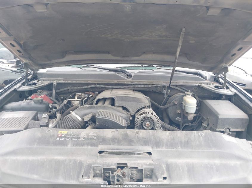 2013 Cadillac Escalade Luxury VIN: 1GYS4BEF8DR137303 Lot: 42132491