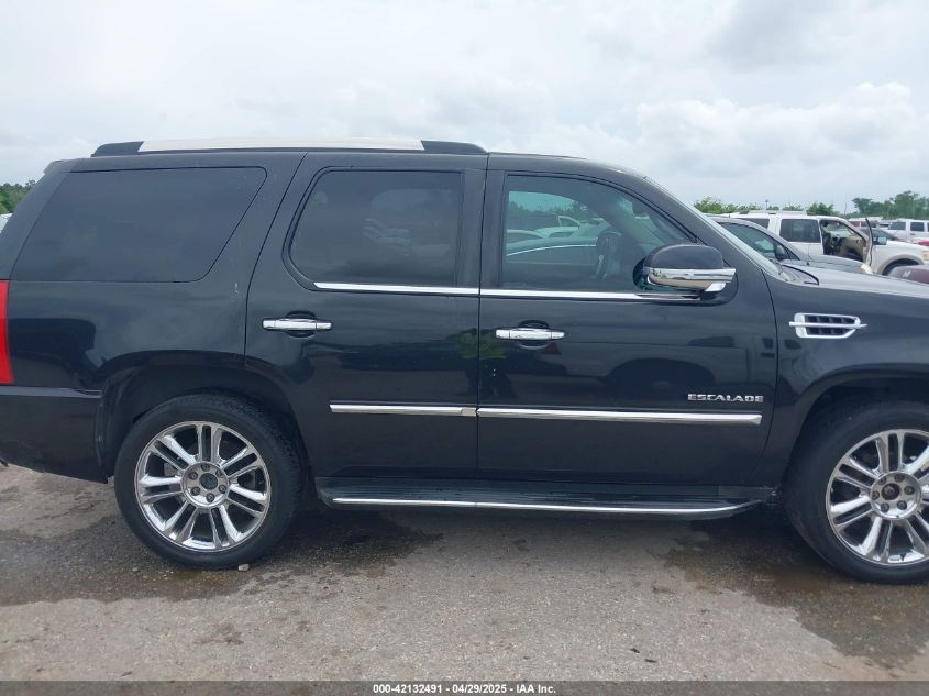 2013 Cadillac Escalade Luxury VIN: 1GYS4BEF8DR137303 Lot: 42132491