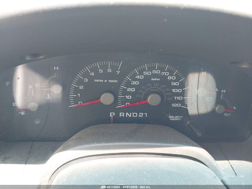 2004 Ford Expedition Xlt VIN: 1FMRU15W64LA52490 Lot: 42132582