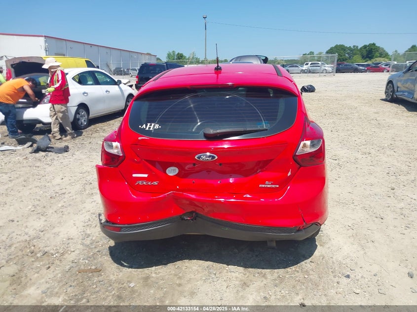 2014 FORD FOCUS SE - 1FADP3K28EL126602
