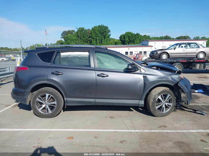 2018 TOYOTA RAV4 XLE - JTMWFREV7JJ166836