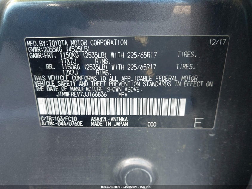 2018 TOYOTA RAV4 XLE - JTMWFREV7JJ166836