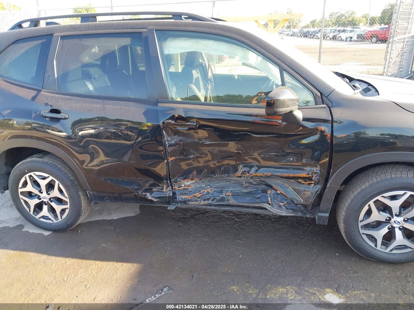 2023 SUBARU FORESTER VIN: JF2SKAEC0PH459134