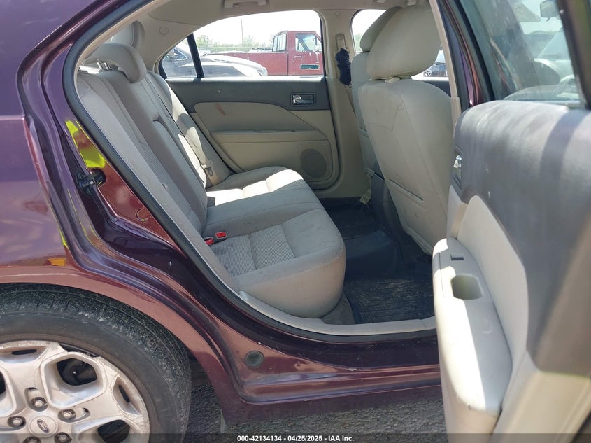 2011 FORD FUSION VIN: 3FAHP0HA4BR152710
