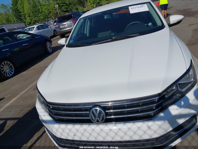 2016 VOLKSWAGEN PASSAT VIN: 1VWAS7A38GC067726