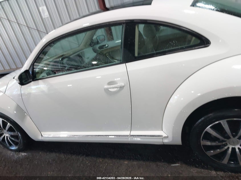 2013 VOLKSWAGEN BEETLE 2.5L - 3VWJP7ATXDM665828