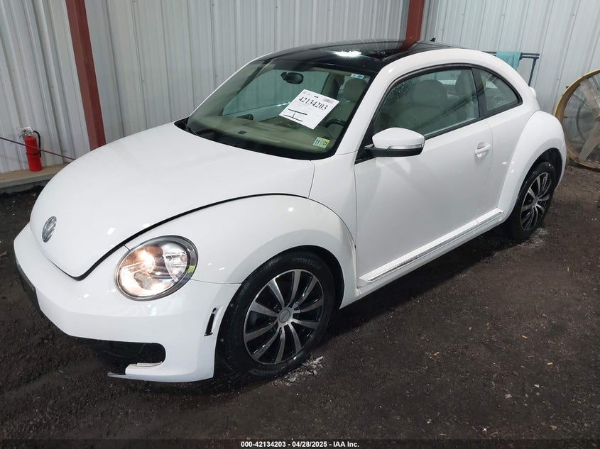 2013 VOLKSWAGEN BEETLE 2.5L - 3VWJP7ATXDM665828