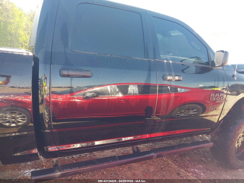 2019 RAM 1500 CLASSIC VIN: 1C6RR7KG9KS709945