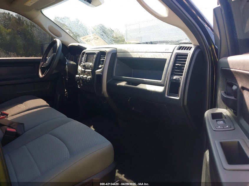 2019 RAM 1500 CLASSIC VIN: 1C6RR7KG9KS709945