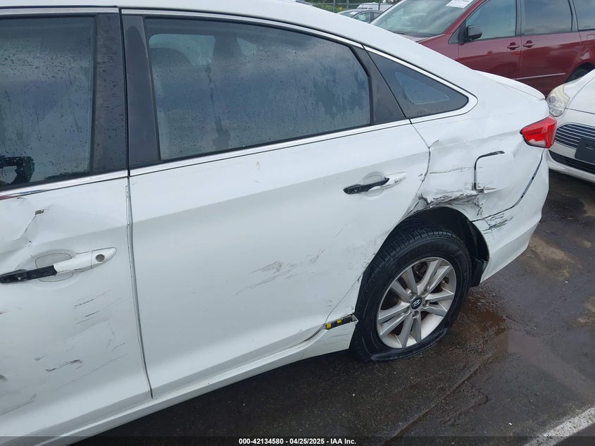 2017 HYUNDAI SONATA SE - 5NPE24AF7HH556136