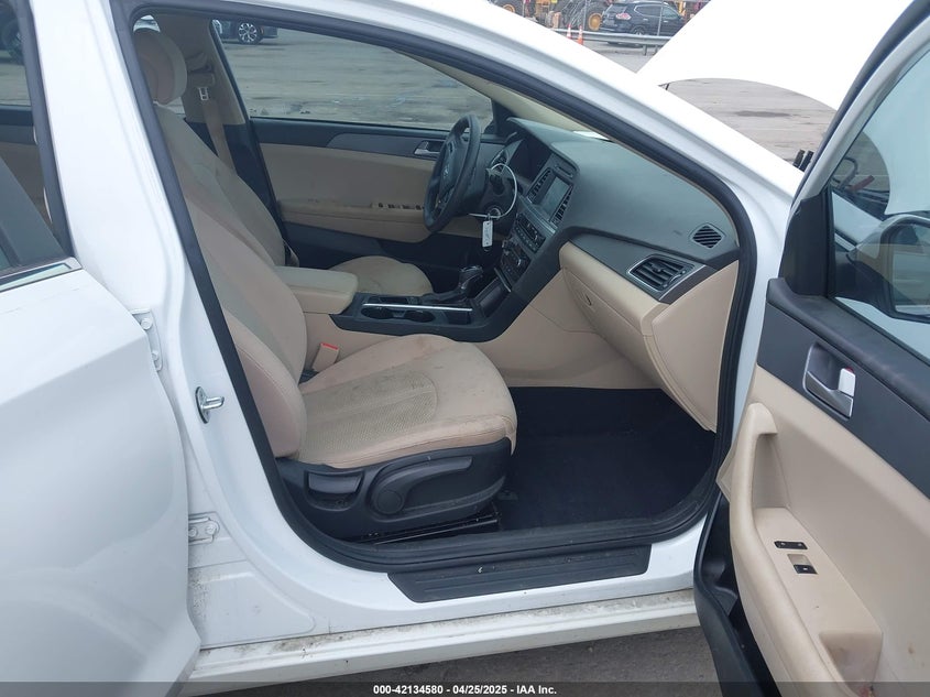 2017 HYUNDAI SONATA SE - 5NPE24AF7HH556136