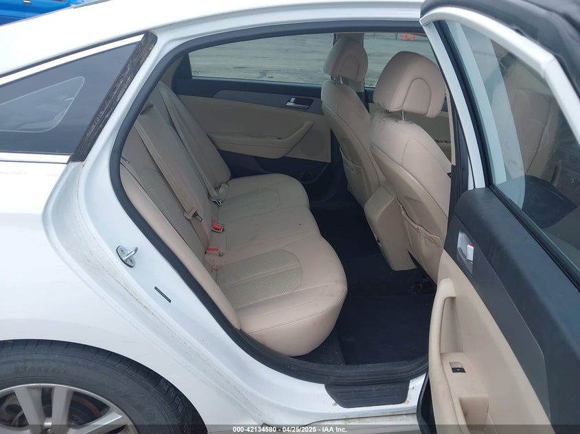2017 HYUNDAI SONATA SE - 5NPE24AF7HH556136