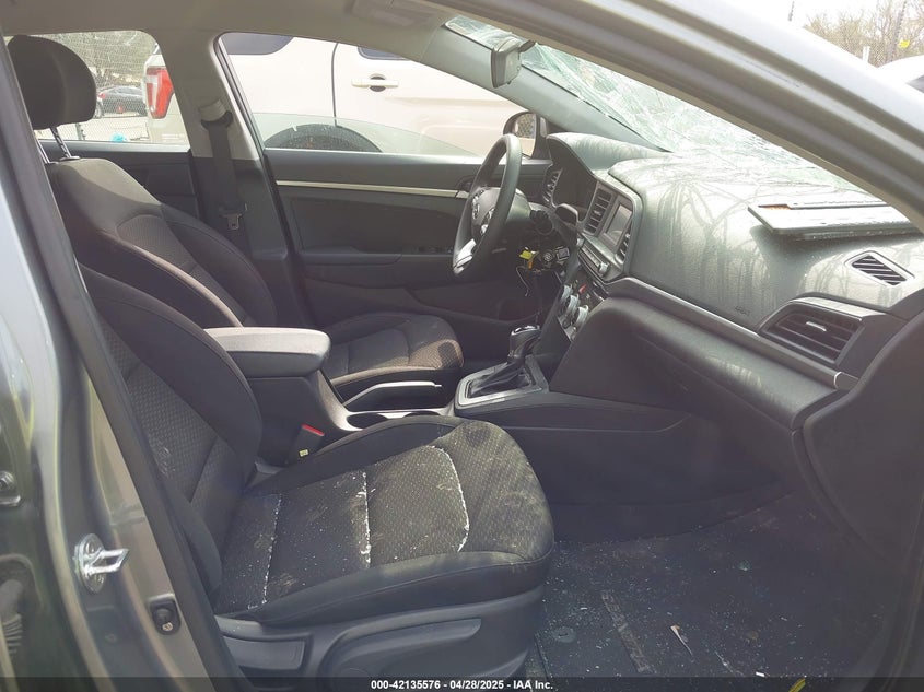 2019 HYUNDAI ELANTRA VIN: KMHD74LF9KU777191