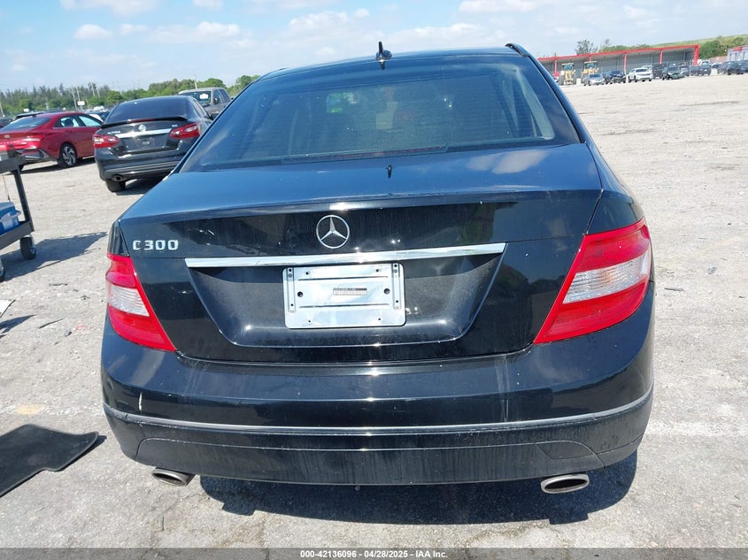 2011 MERCEDES-BENZ C 300 VIN: WDDGF5EB5BR161582