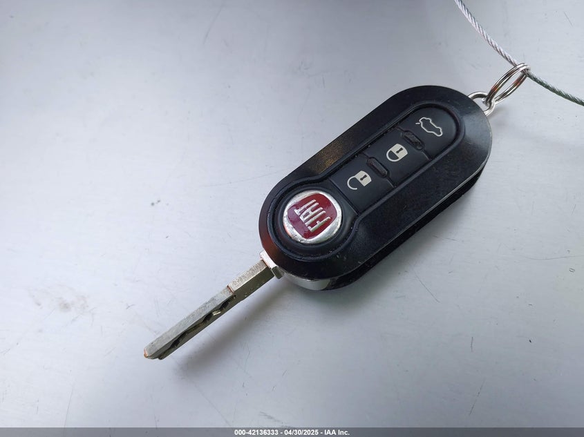 2015 FIAT 500 VIN: 3C3CFFAR0FT527855