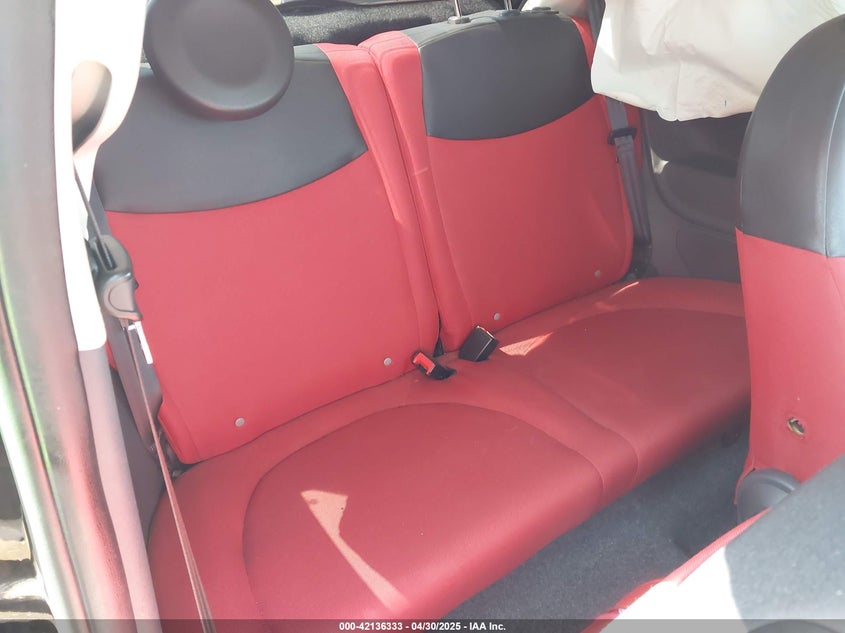 2015 FIAT 500 VIN: 3C3CFFAR0FT527855