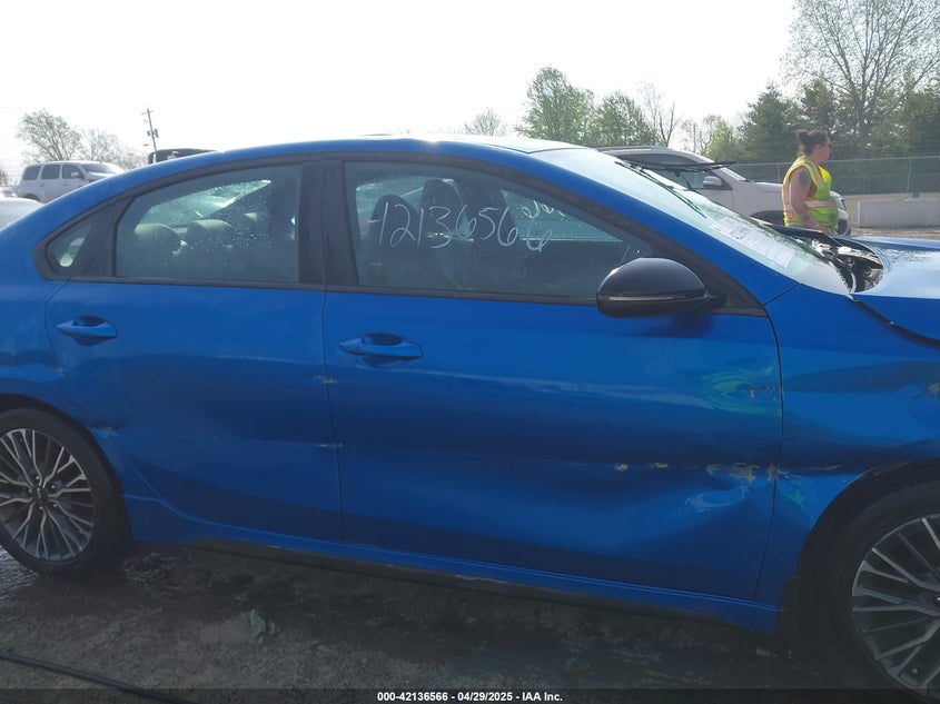 VIN 3KPF54AD9RE703122 2024 KIA FORTE GT-LINE