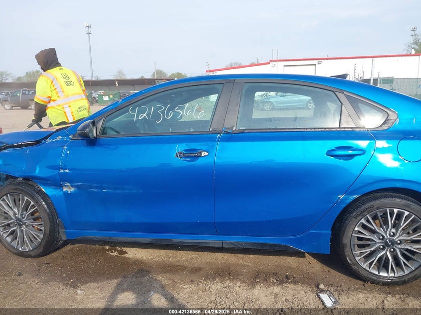 VIN 3KPF54AD9RE703122 2024 KIA FORTE GT-LINE