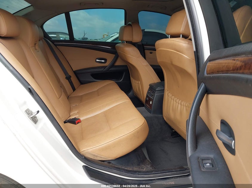 2010 BMW 528I VIN: WBANU5C53AC460104