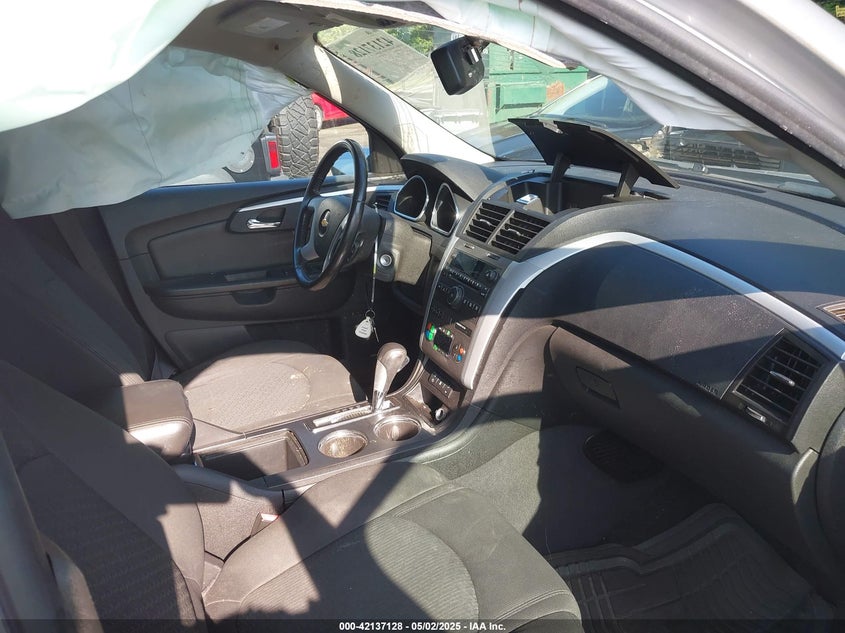 2011 CHEVROLET TRAVERSE VIN: 1GNKVJED4BJ303590