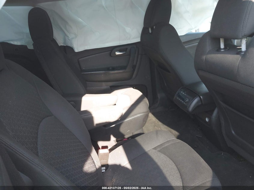 2011 CHEVROLET TRAVERSE VIN: 1GNKVJED4BJ303590