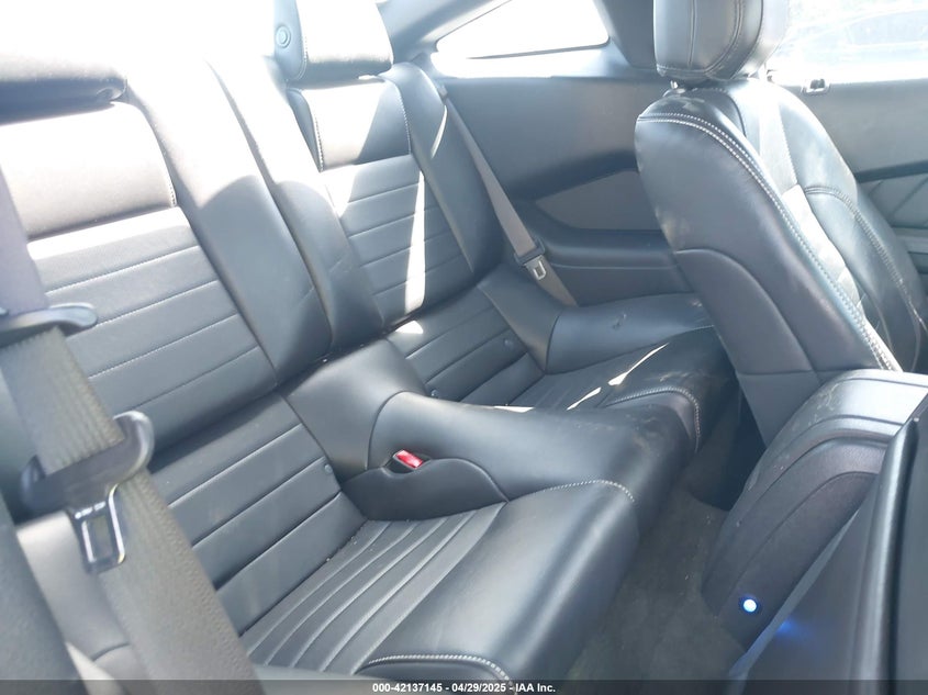 2014 Ford Mustang V6 Premium VIN: 1ZVBP8AM3E5282419 Lot: 42137145