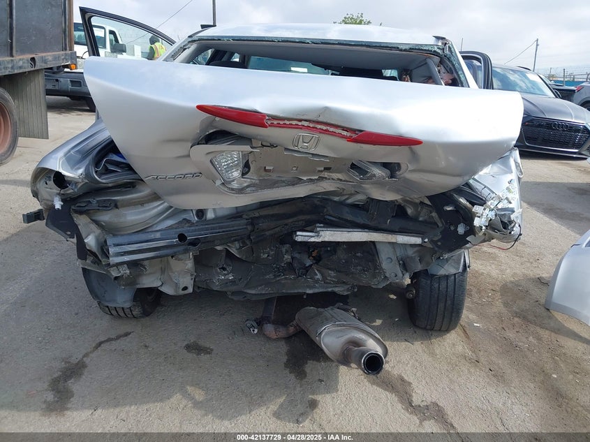 2006 HONDA ACCORD VIN: JHMCM56186C009355