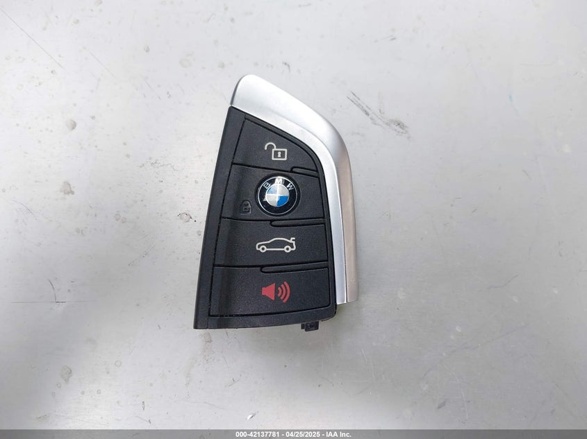 2021 BMW X1 VIN: WBXJG9C03M3M80011