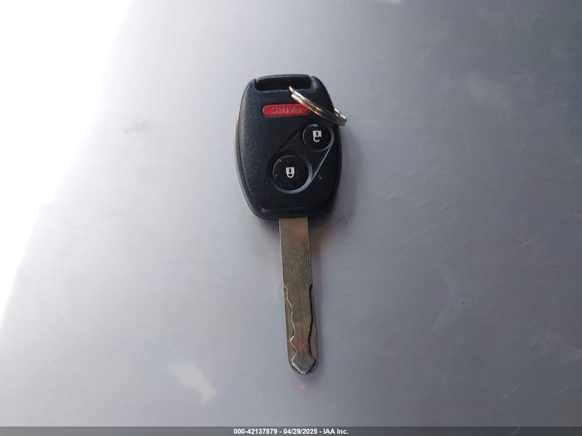 2010 HONDA FIT VIN: JHMGE8H47AC021044