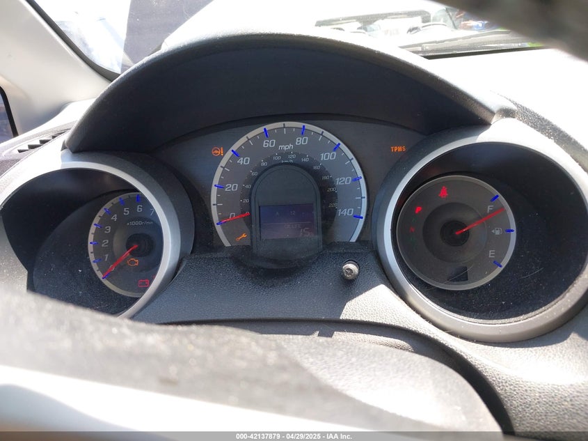 2010 HONDA FIT VIN: JHMGE8H47AC021044