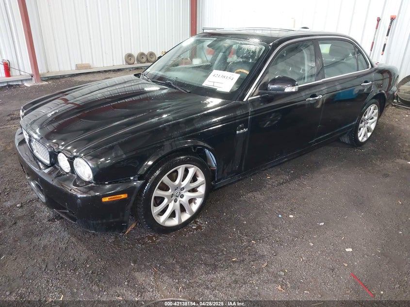2009 JAGUAR XJ VIN: SAJWA79B29SH31572