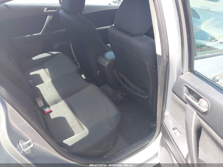 2013 MAZDA MAZDA3 I SPORT - JM1BL1U74D1735108