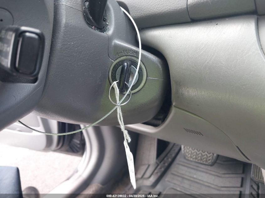 2002 Toyota Camry Le VIN: 4T1BE32K02U025367 Lot: 42139032