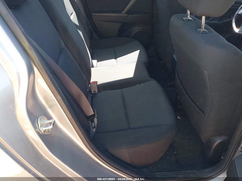 2011 MAZDA MAZDA3 VIN: JM1BL1UF4B1903446