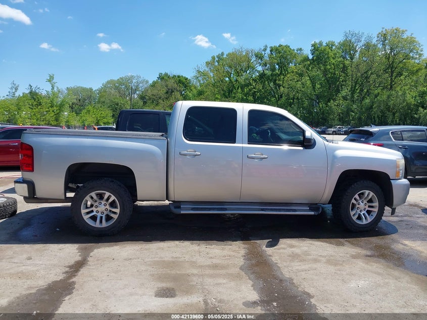 2011 CHEVROLET SILVERADO 1500 VIN: 3GCUKTE20BG200883