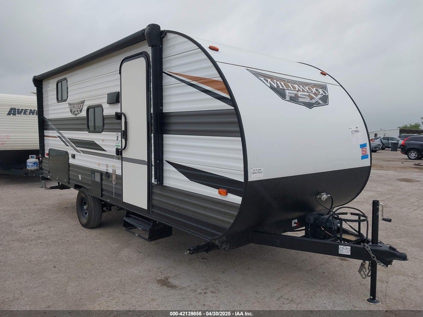 2022 FOREST RIVER OTHER  (VIN: 5ZT2WDGC8NG203469)
