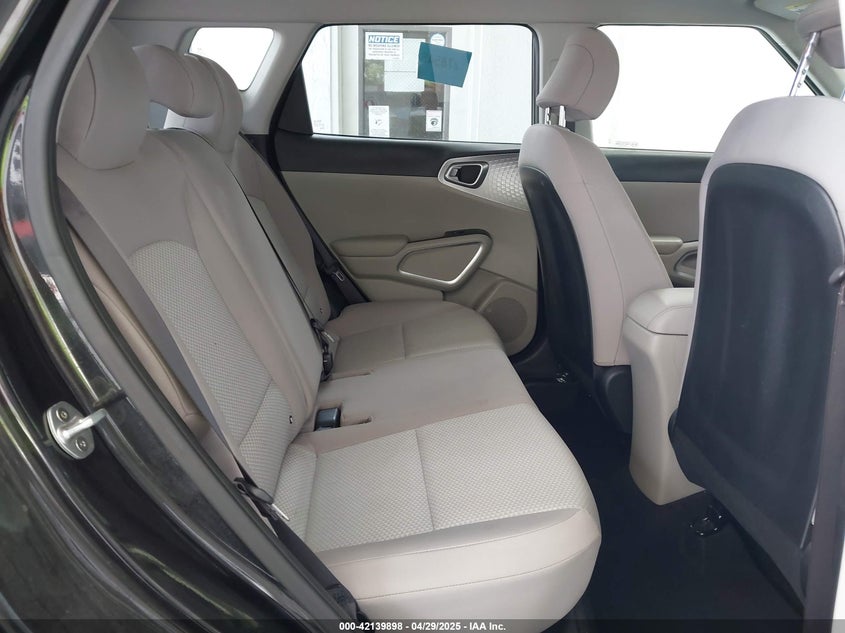 2020 KIA SOUL VIN: KNDJ23AU5L7119840