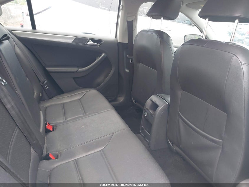 2017 VOLKSWAGEN JETTA 1.4T SE - 3VWDB7AJ5HM362780