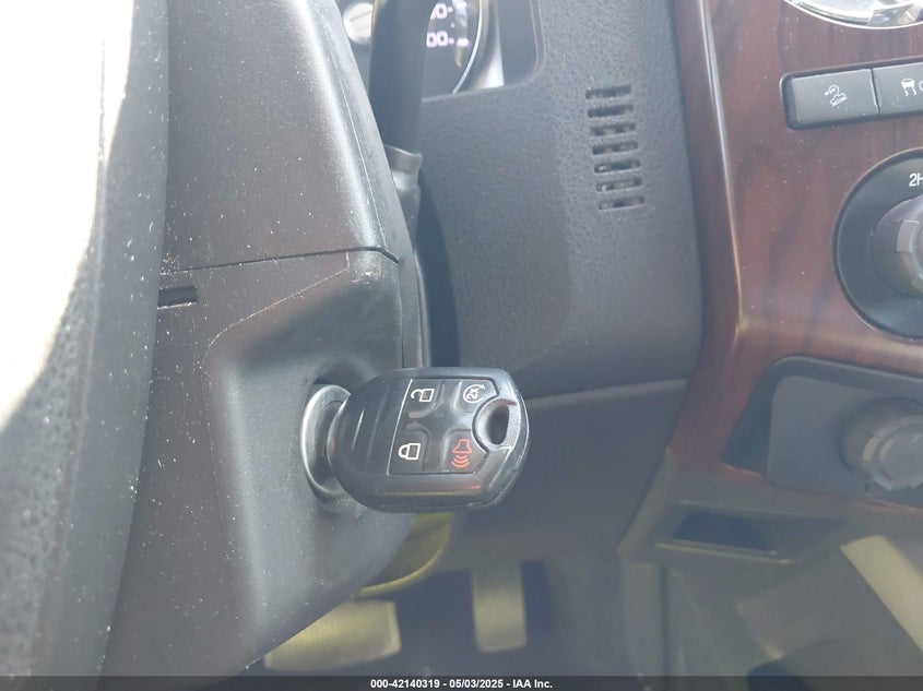 2013 FORD F-250 VIN: 1FT7W2BT2DEA63206