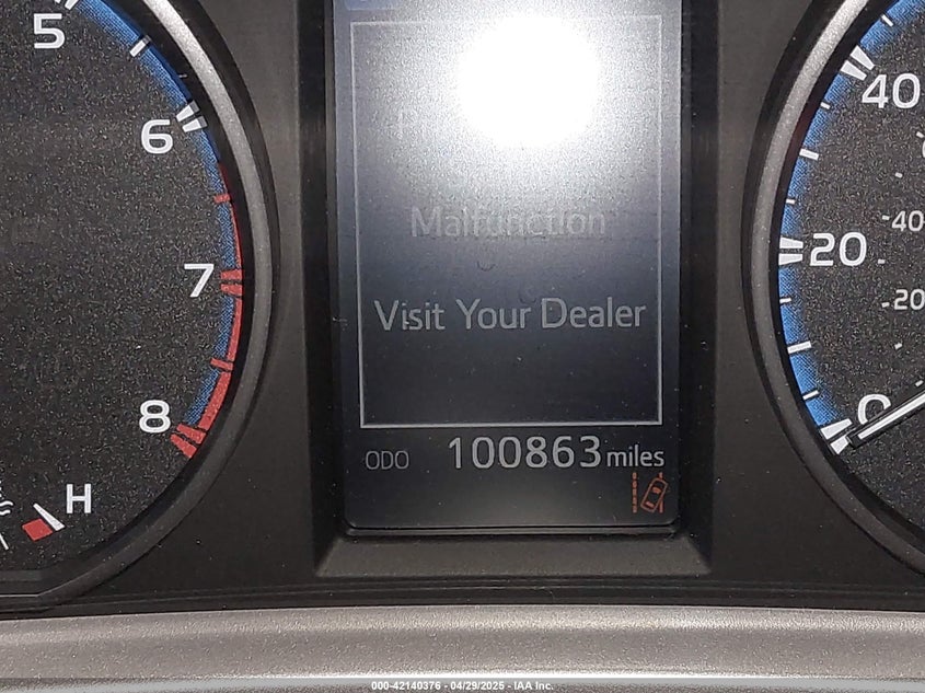 2018 TOYOTA RAV4 LE - JTMZFREV1JJ742238