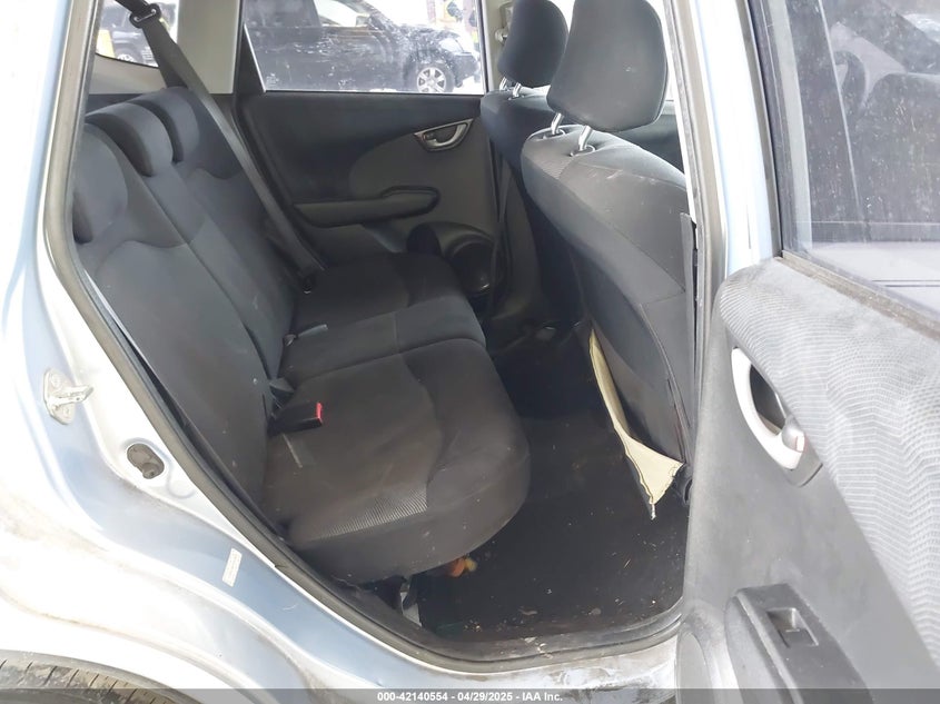 2009 HONDA FIT VIN: JHMGE884X9S042293