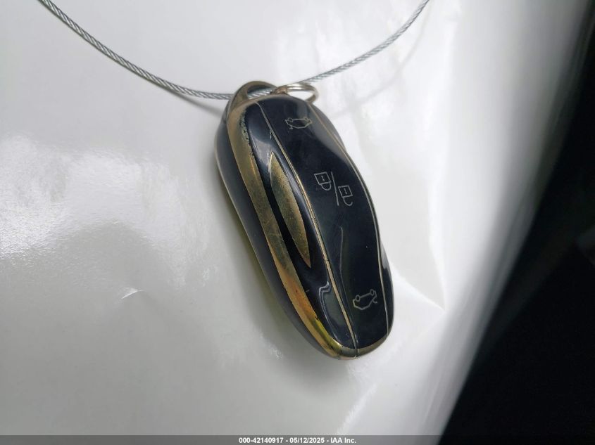 2014 Tesla Model S P85 VIN: 5YJSA1H1XEFP44397 Lot: 42140917