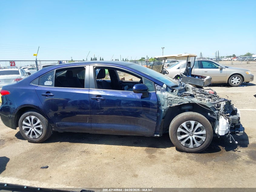 2021 TOYOTA COROLLA HYBRID LE - JTDEAMDE9MJ011644