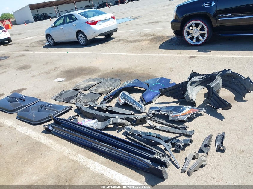 2021 TOYOTA COROLLA HYBRID LE - JTDEAMDE9MJ011644