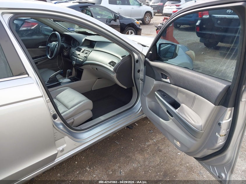 2008 HONDA ACCORD VIN: JHMCP26868C051416