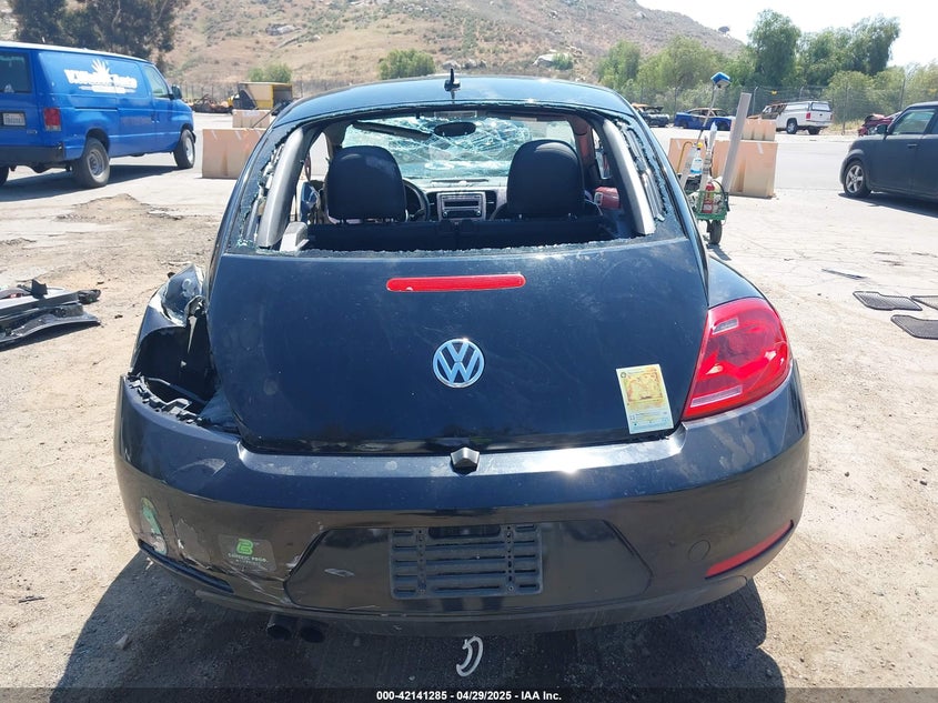 2013 VOLKSWAGEN BEETLE - 3VWJP7AT2DM670635
