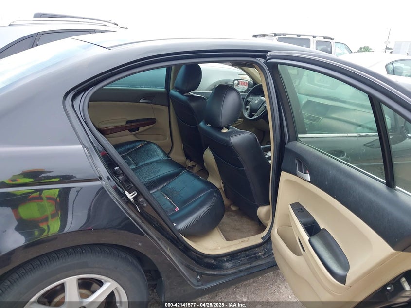 2012 HONDA ACCORD VIN: 1HGCP2F37CA014516