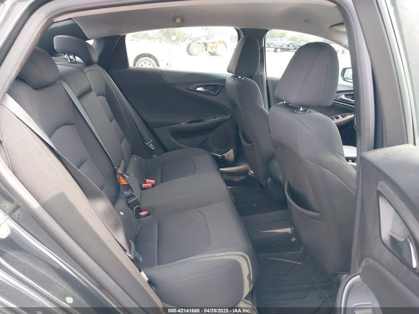 2018 CHEVROLET MALIBU VIN: 1G1ZB5STXJF211493